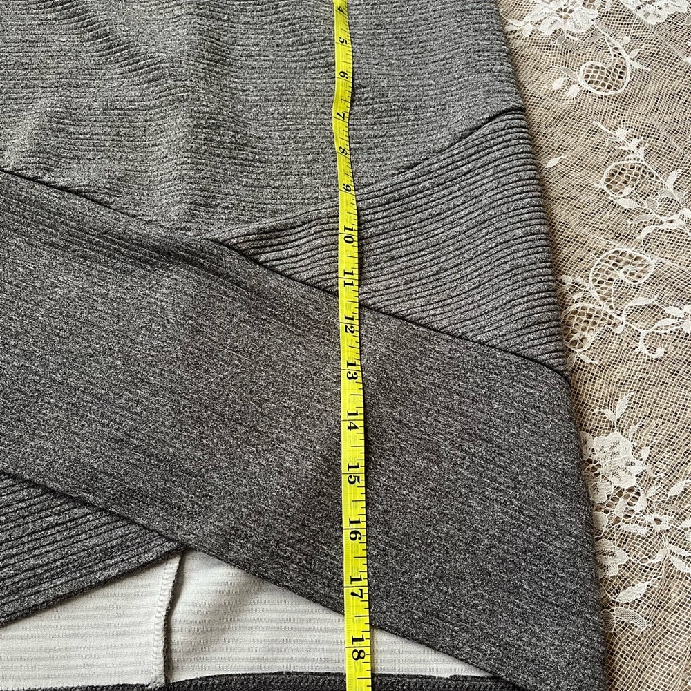 Gray Mini Pencil Skirt - Picture 4 of 5
